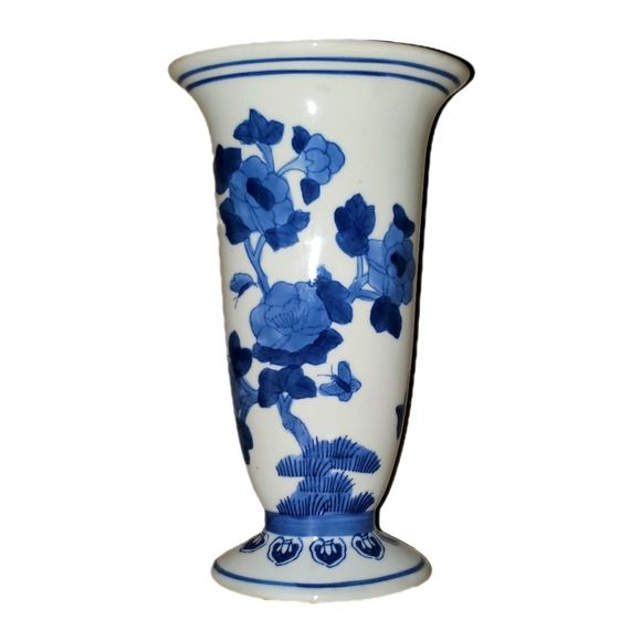 Made in China Accents Chinese Vintage Blue And White Hand Painted